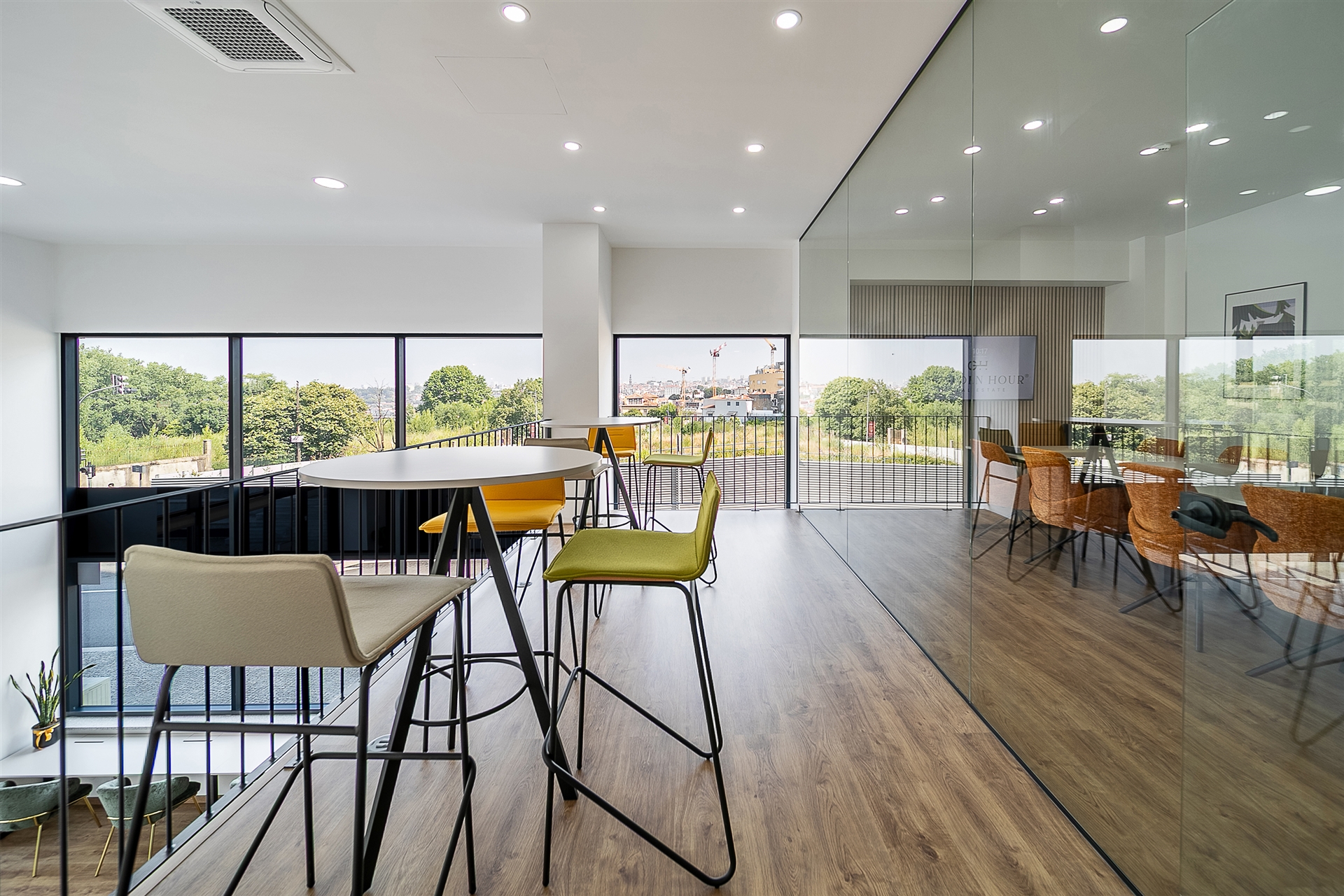 Sede de Golden Hour Real Estate