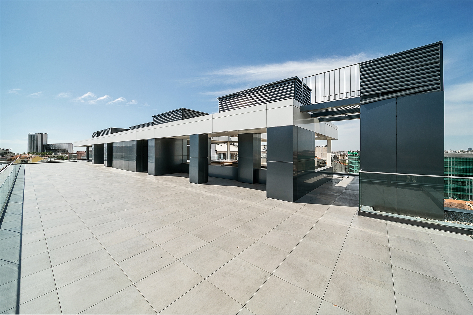 A Sky Villa da Avenida da República: Onde o Céu é o Teto das Suas Celebrações